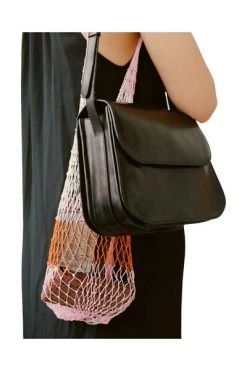 Balagan Schoudertassen Shoulder Bag Black -Balagan Winkel 06b420fa389ed3c319215d42dfc5bae9