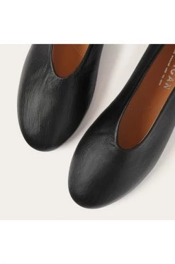 Balagan Ballerina's Opera Shoes Black