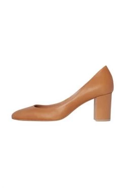 Balagan Almond Pumps Brown -Balagan Winkel c29b443d0e9df7ea4a6efc63f52dab5e