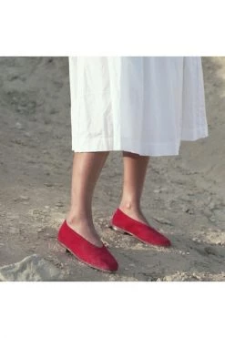 Balagan Ballerina's Opera Shoes Red -Balagan Winkel c3e903131e9976ba0e529c86984e5918