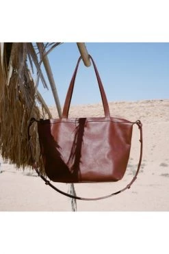 Balagan Schoudertassen Ima M Handbag Brown -Balagan Winkel e2bc9f74ba120e66f4acb5207271a4ee