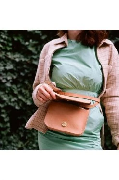 Balagan Schoudertassen Cross Body Bags Beige -Balagan Winkel fbbe70041bc031d6cdf07639a233aac1