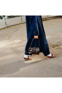 Balagan Schoudertassen Hug Bag Brown -Balagan Winkel ffe1991d78cc384056d3520a72a4210c